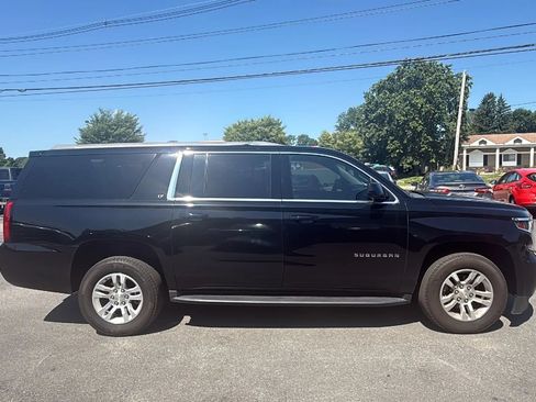 Used 2018 Chevrolet Suburban LT AWD/4WD image 12