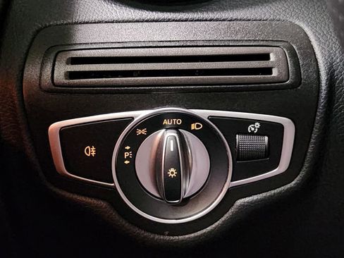 Used 2022 Mercedes-Benz GLC 300 4MATIC Coupe image 39