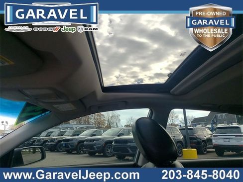 Used 2012 Nissan Altima 3.5 SR w/ Sport Pkg image 3