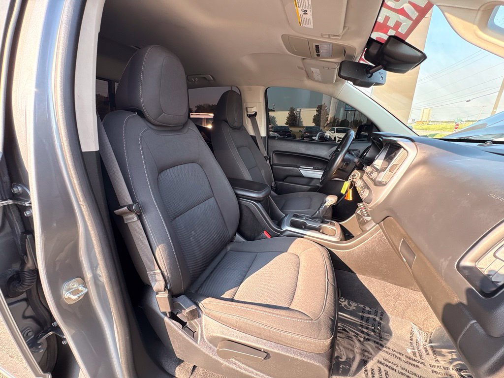 Used 2022 Chevrolet Colorado LT w/ Safety Package RWD image 31