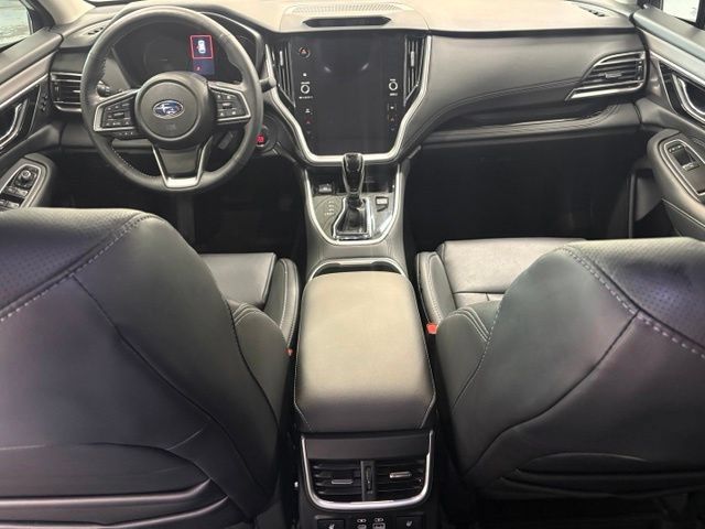 Used 2025 Subaru Outback Touring XT AWD/4WD image 2