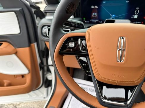 Used 2025 Lincoln Aviator Black Label image 43