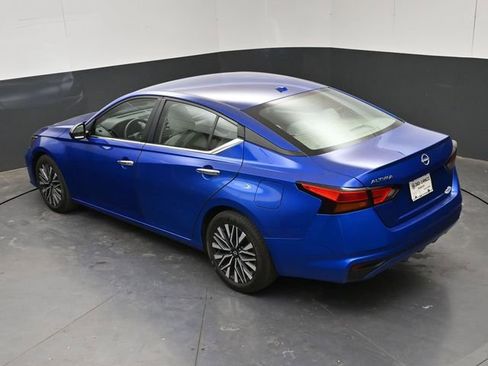 Used 2025 Nissan Altima 2.5 SV FWD image 22