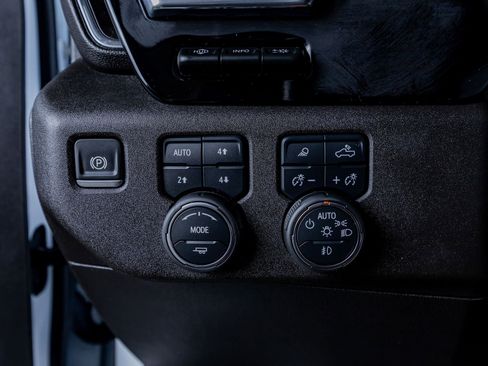 Used 2025 Chevrolet Silverado 2500 High Country w/ High Country Premium Package AWD/4WD image 22