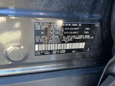 Used 2024 Toyota RAV4 XLE AWD/4WD image 32