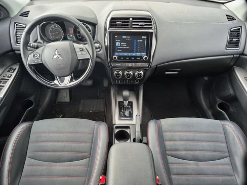 Used 2025 Mitsubishi Outlander Sport SE AWD/4WD image 25