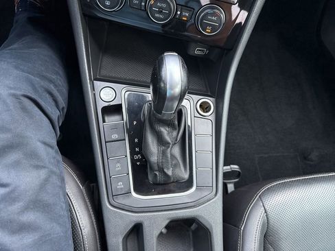 Used 2019 Volkswagen Jetta SEL Premium image 25