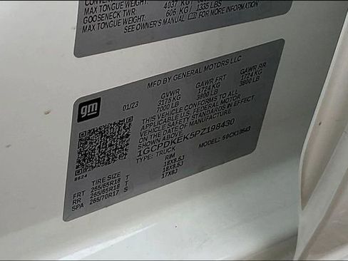 Used 2023 Chevrolet Silverado 1500 LT image 14