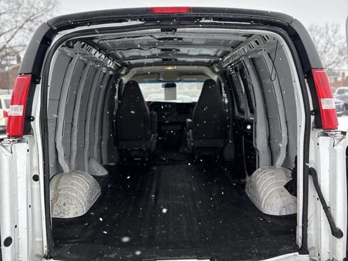 Used 2021 Chevrolet Express 2500 w/ Driver Convenience Package image 6