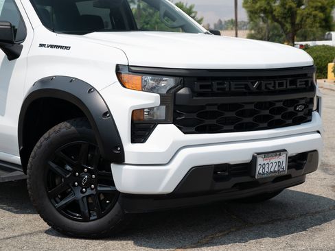 Used 2024 Chevrolet Silverado 1500 Custom w/ Turbomax Blackout Package image 9