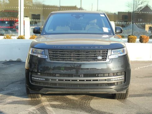 New 2026 Land Rover Range Rover Long Wheelbase SE AWD/4WD image 8