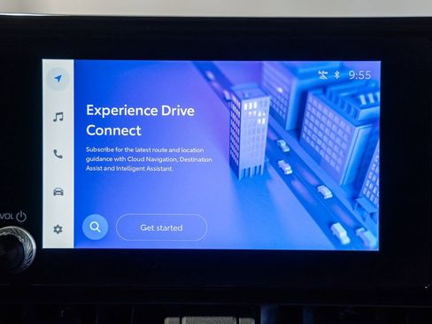 Used 2025 Toyota RAV4 XLE image 18