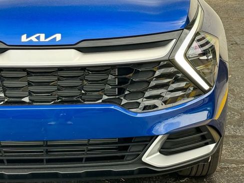 Certified 2025 Kia Sportage EX image 12