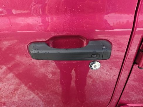 Used 2022 Jeep Wrangler Unlimited Rubicon 4xe w/ Dual Top Group image 39