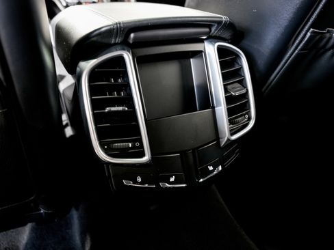 Used 2012 Porsche Cayenne Turbo image 35