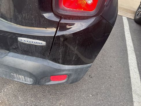 Used 2017 Jeep Renegade Latitude image 5