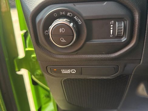 New 2025 Jeep Gladiator Sport image 11