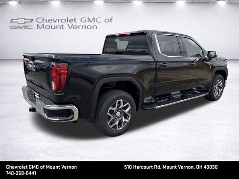 New 2026 GMC Sierra 1500 SLE w/ LPO, Black Badging Package AWD/4WD image 5