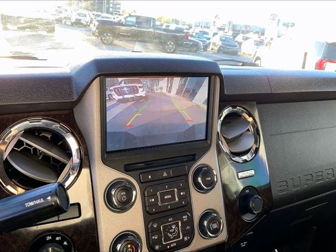 Used 2015 Ford F250 Platinum w/ FX4 Off-Road Package image 27