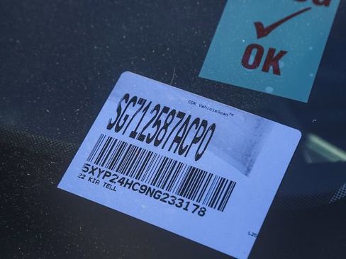 Certified 2022 Kia Telluride LX image 30