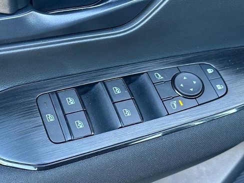 Certified 2025 Nissan Kicks S image 13