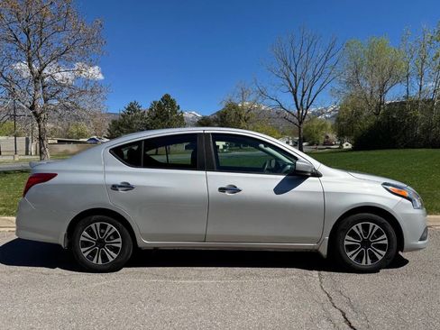 Used 2017 Nissan Versa SV image 8