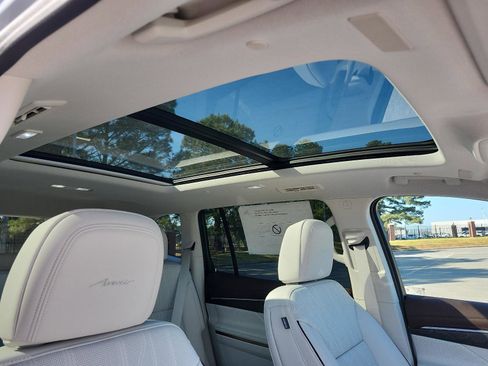 New 2026 Buick Enclave Avenir w/ Super Cruise Package image 11