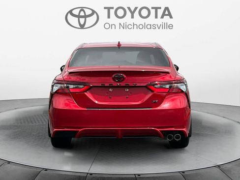 Used 2023 Toyota Camry SE FWD image 5