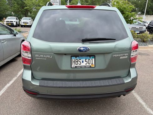 Used 2016 Subaru Forester 2.5i Premium w/ Popular Package #2 AWD/4WD image 5