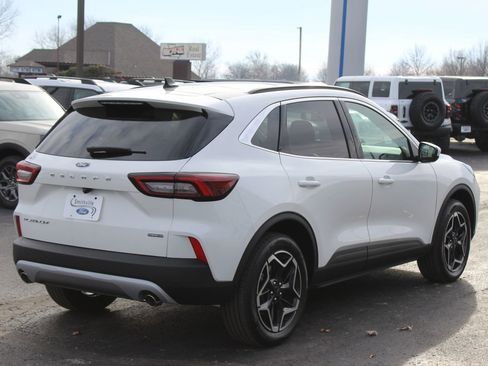 New 2026 Ford Escape Platinum image 7