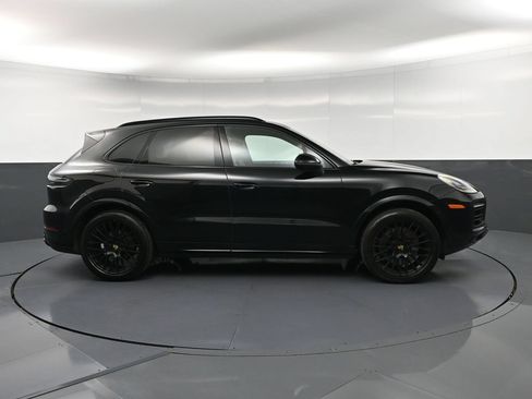 Certified 2023 Porsche Cayenne Platinum Edition AWD/4WD image 9
