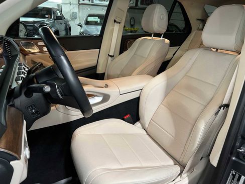 Used 2024 Mercedes-Benz GLE 450 4MATIC image 25