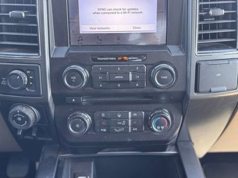 Used 2018 Ford F150 XLT w/ Equipment Group 302A Luxury AWD/4WD image 22