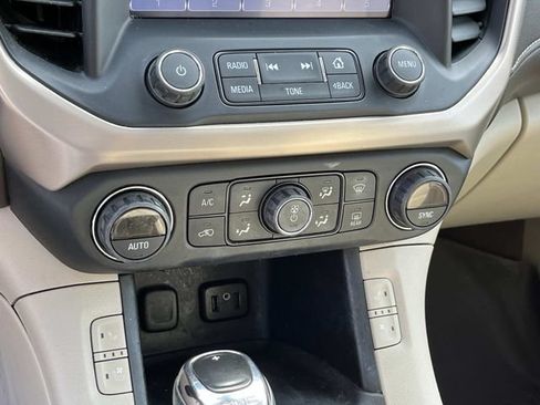 Used 2017 GMC Acadia Denali w/ Technology Package AWD/4WD image 38