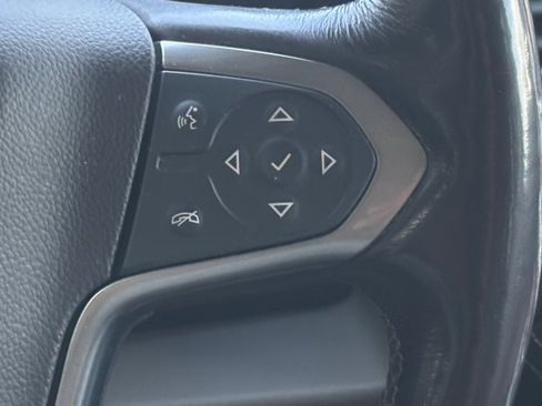 Used 2018 Chevrolet Suburban LT image 13