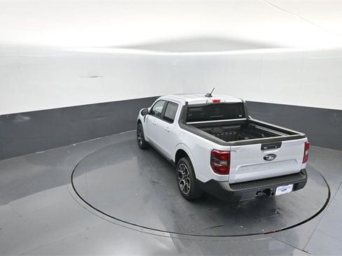 New 2025 Ford Maverick Lariat w/ 4K Tow Package image 24
