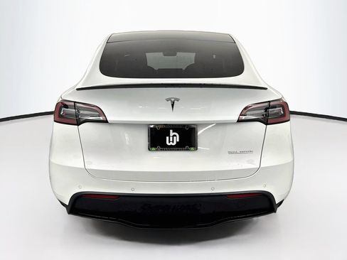 Used 2022 Tesla Model Y Performance AWD/4WD image 6