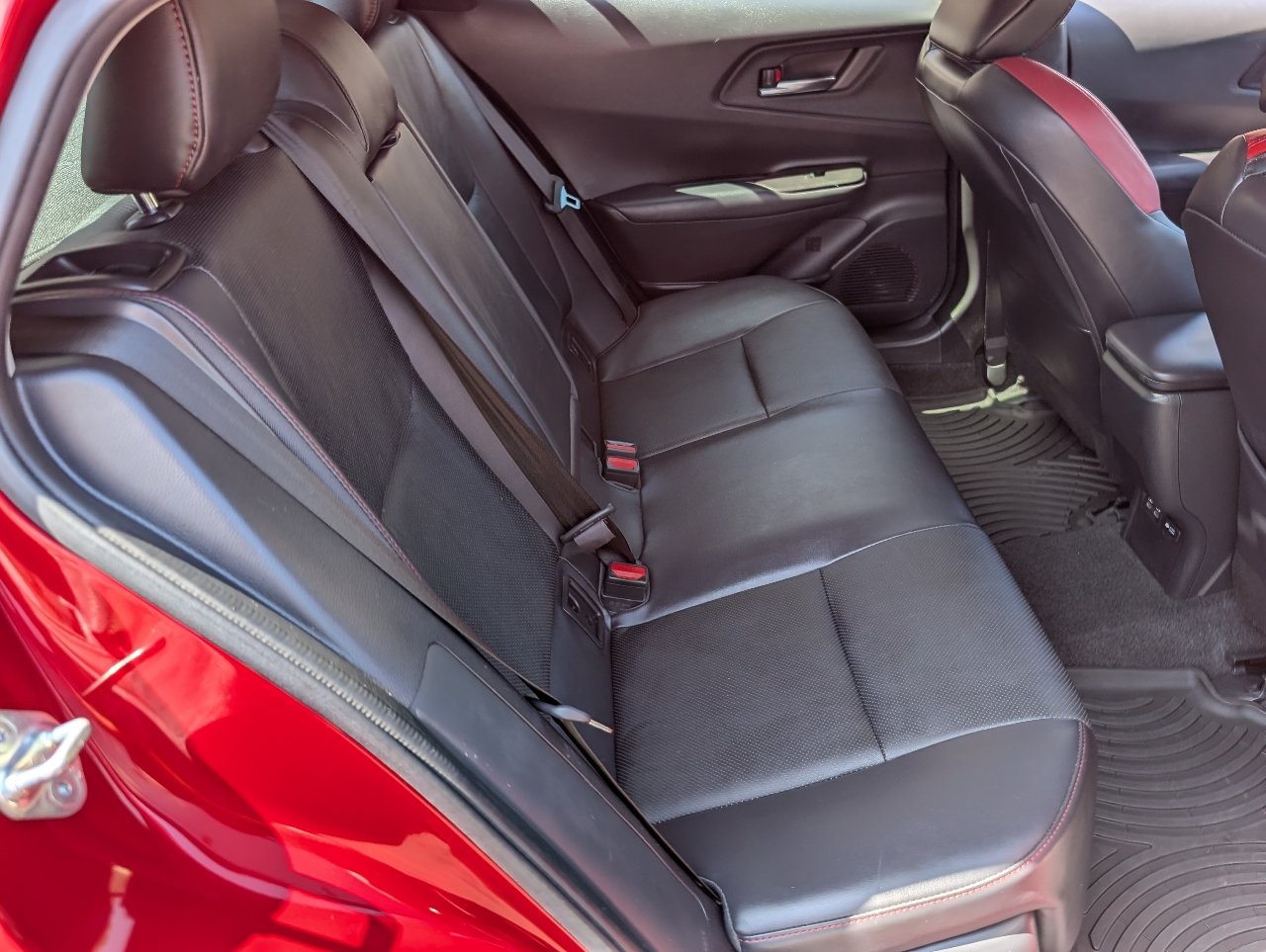 Used 2023 Toyota Prius Prime Premium FWD image 5