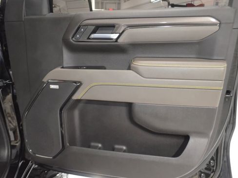 Used 2023 Chevrolet Silverado 1500 ZR2 w/ Technology Package image 33