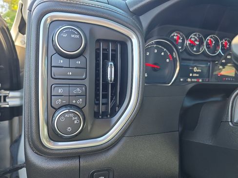 Certified 2022 Chevrolet Silverado 3500 LT w/ Convenience Package image 23