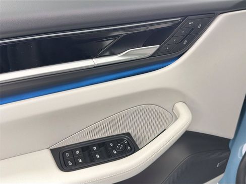 Used 2026 Porsche Macan Electric RWD image 31