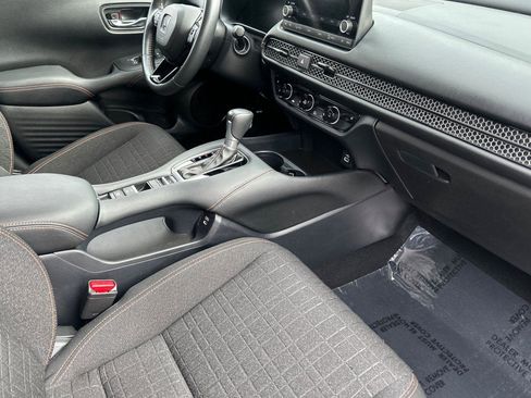 Used 2024 Honda HR-V Sport image 16