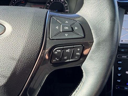 Used 2017 Ford Explorer Platinum image 35