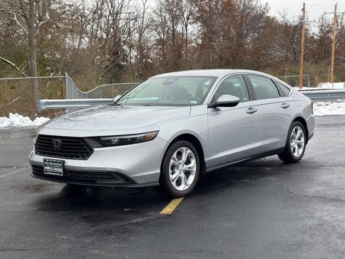 Certified 2025 Honda Accord LX image 8