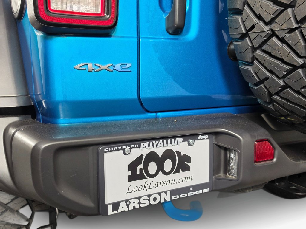 Used 2024 Jeep Wrangler Unlimited AWD/4WD image 34