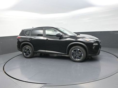 Used 2024 Nissan Rogue SV AWD/4WD image 15