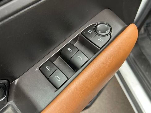 Used 2023 GMC Canyon AT4 image 12