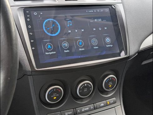 Used 2013 MAZDA MAZDA3 i Touring w/ Preferred Equipment Pkg image 11