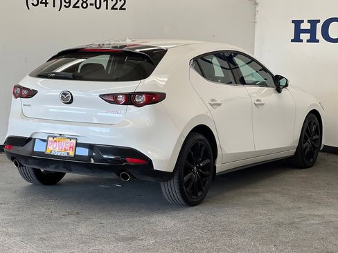 Used 2019 MAZDA MAZDA3 Premium image 3