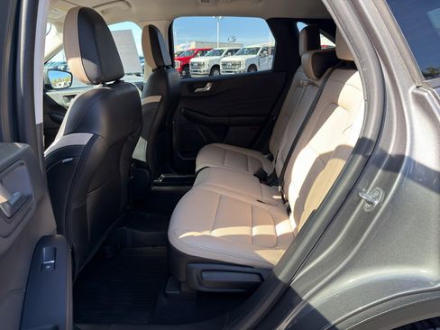 Used 2022 Ford Escape SEL image 10